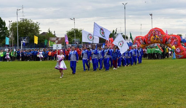 Дома и стены помогают