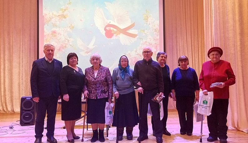 В Износковском округе пять государственных наград вручили родственникам Великой Отечественной войны