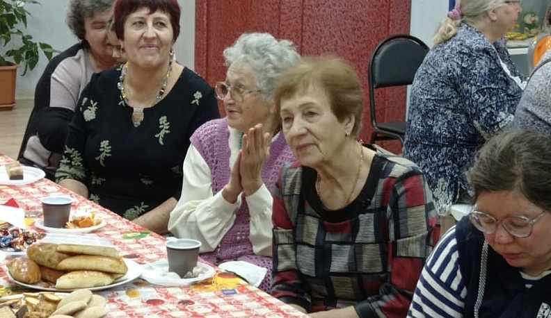 В Жукове по-семейному отпраздновали день пожилого человека