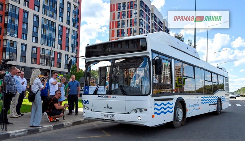 По асфальту, по рельсам, по небу