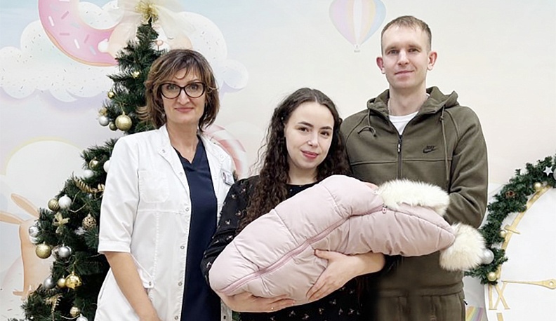  Евгения Нещерова со счастливыми родителями.