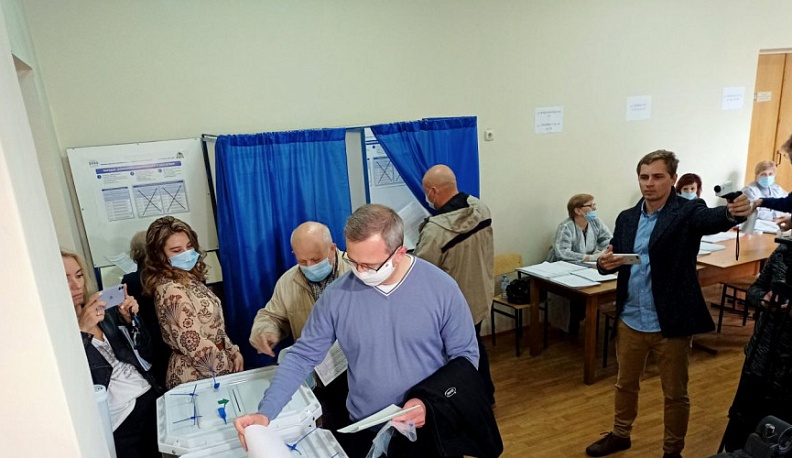 Владислав Шапша проголосовал на выборах