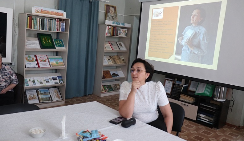 В литературной гостиной Мещовской библиотеке звучали стихи местных поэтов   