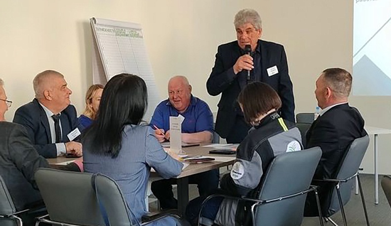 Селу - молодую смену!