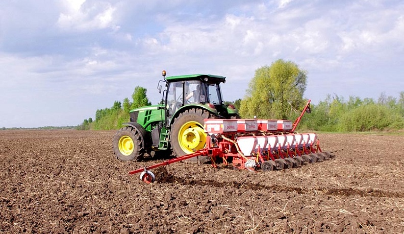 Весенний сев в Калужской области из-за дождей затянулся и перешёл в лето 
