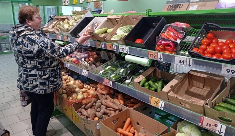 В Калужской области на треть снизился спрос на огурцы и помидоры