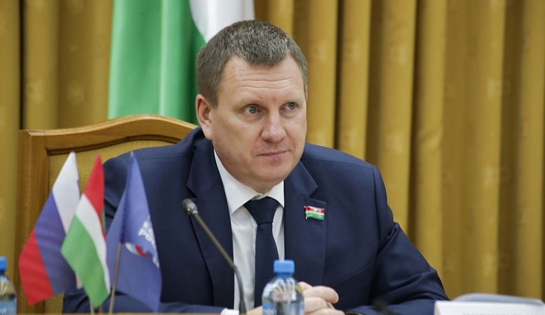 Геннадий Новосельцев: «В 2022 году исполнено более пятисот наказов избирателей»