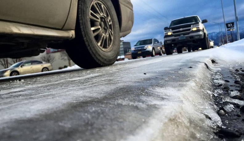 На федеральных трассах Калужской области работает 51 уборочная машина