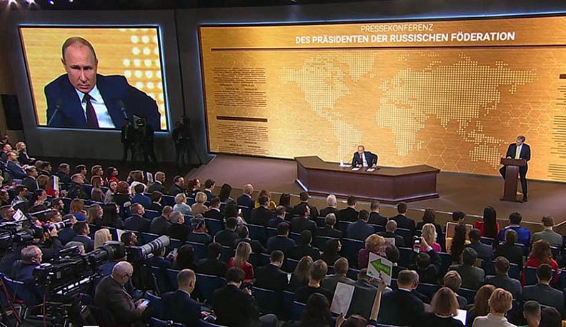 Владимир Путин: в сфере переработки мусора надо добиться прозрачности, уйти от криминала и серых схем