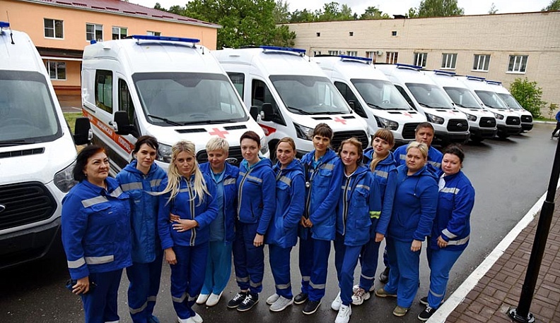 В Калуге медикам передали 15 новых скорых 