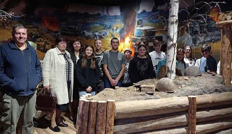 Ученики Новоалександровской школы посетили музей в Спас-Деменске