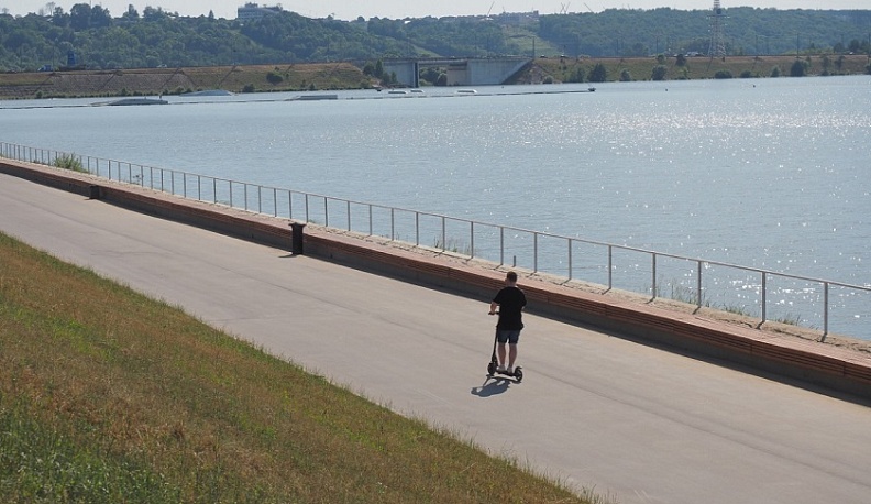С улиц Калуги убрали электросамокаты до весны