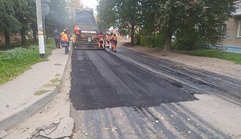 В Людинове завершают дорожные ремонты