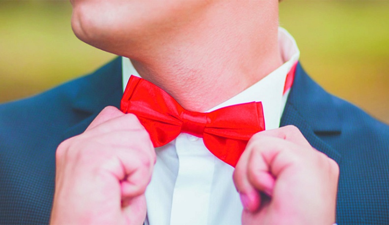 Поправьте бабочку!