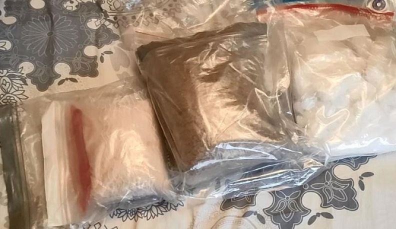 Наркополицейские изъяли у дилеров более 4 килограммов наркотиков