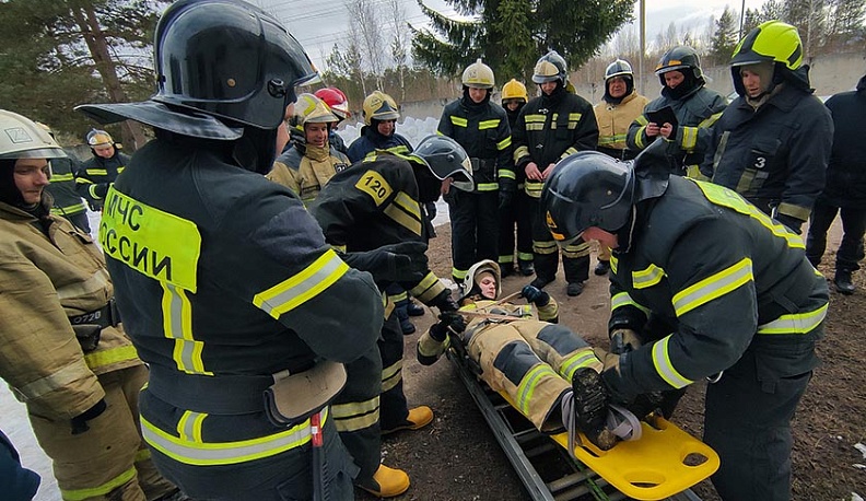 Калужские пожарные освоили спасательные лайфхаки