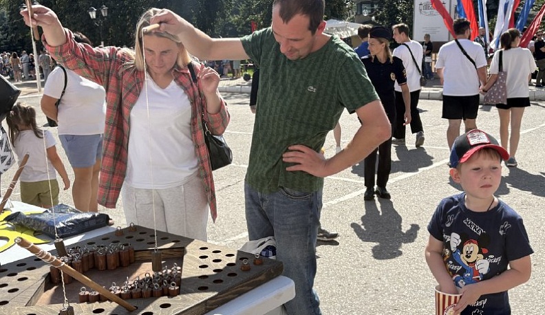 На Театральной площади Калуги стартовал семейный фестиваль