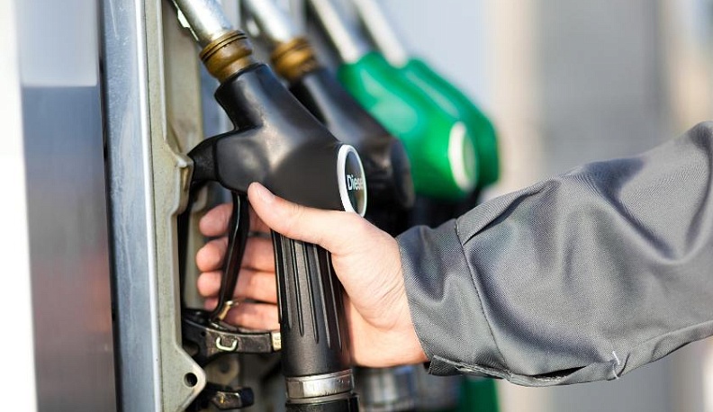 За неделю опять выросли оптовые цены на солярку и бензин