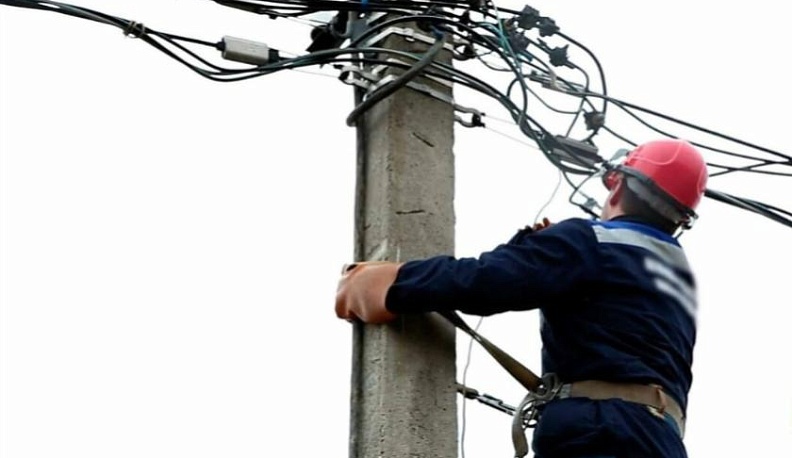 Сегодня отключат электричество на двух улицах и в четырех пригородах Калуги