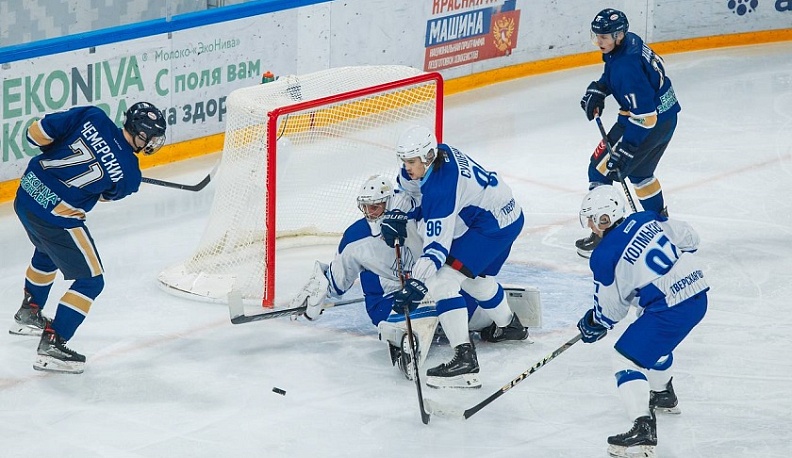 Хоккейный клуб «Калуга» начал 2026 год с победы со счётом 8:1