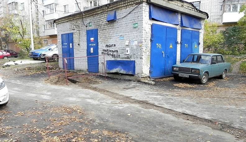 Дождались: жители калужского двора возмутились действиями коммунальщиков