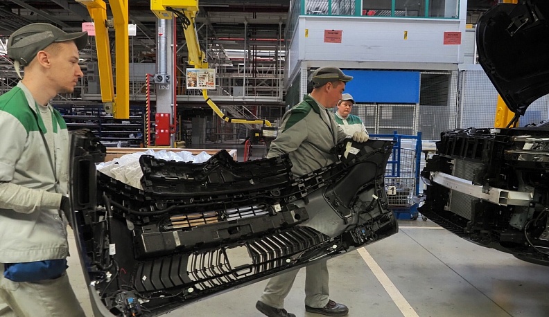 В Калуге завод компании «Автомобильные технологии» наладил серийный выпуск кроссоверов Citroёn С5 Aircross