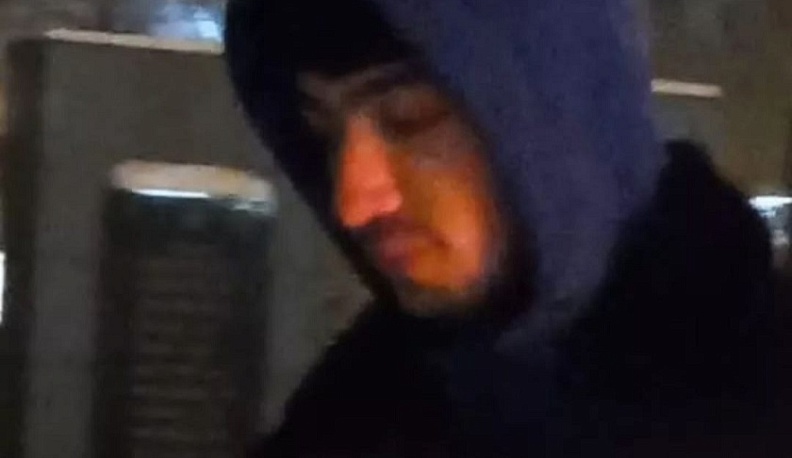 Калужская полиция ищет осквернившего Вечный огонь мигранта