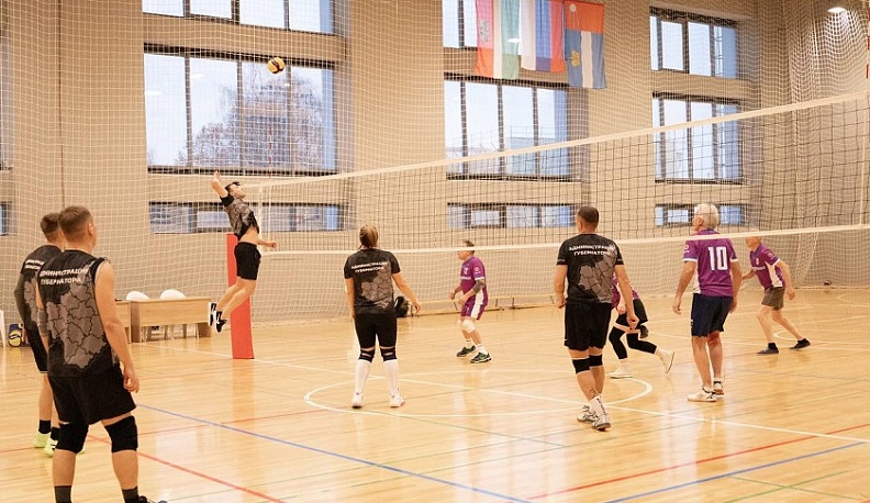 Волейбольный турнир прошел среди калужских коллективов