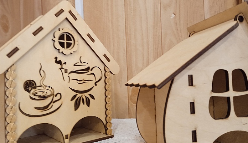 В калужском Доме мастеров показывают выставку «Ажурный мир дерева»