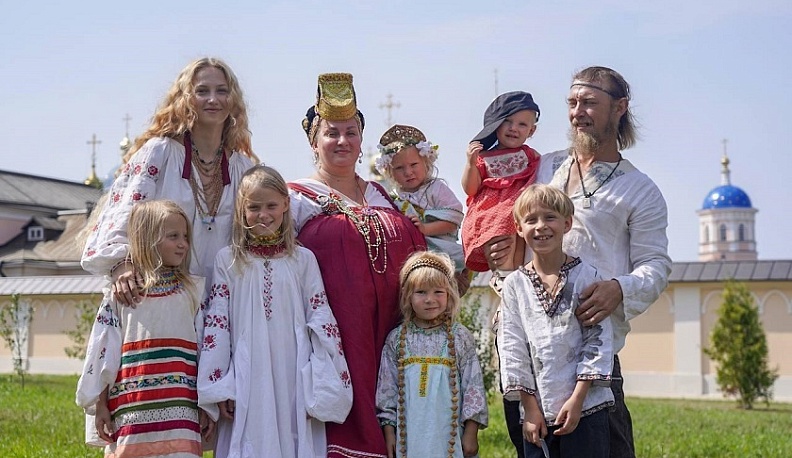 Победителями регионального этапа конкурса «Семья года-2024» стала многодетная пара из Козельска