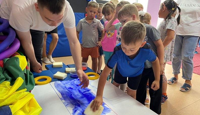 Ферзиковские дошкольники поучаствовали спортивных соревнованиях в День флага России