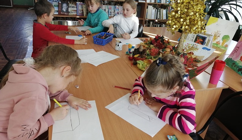 Корекозевская модельная библиотека пригласила детвору на праздник осени