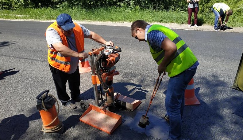 В Обнинске проверили качество дорожного полотна