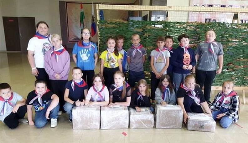 Волонтеры из Медынского района сплели для СВО 98 маскировочных сетей