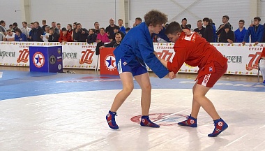 Самбисты из Калужской области завоевали целый набор медалей на Первенстве Центрального Федерального округа