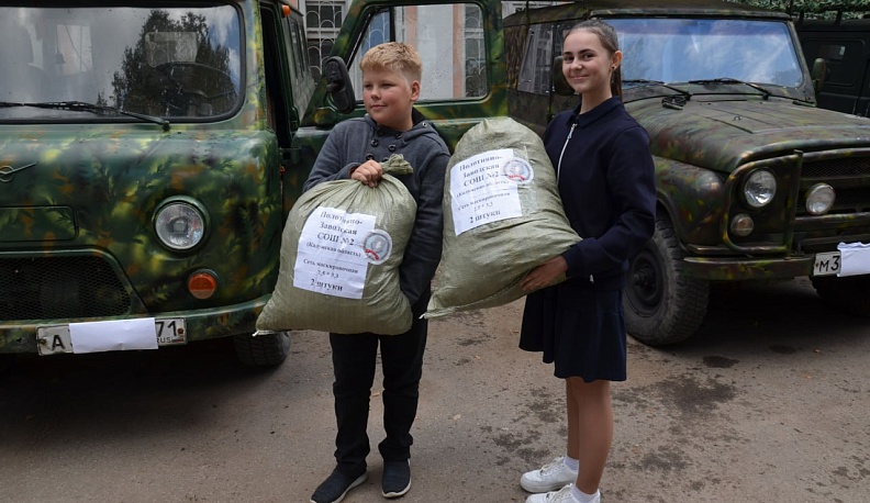 Волонтерская группа «Братья» отправила из Калуги в зону СВО три автомобиля и гуманитарный груз