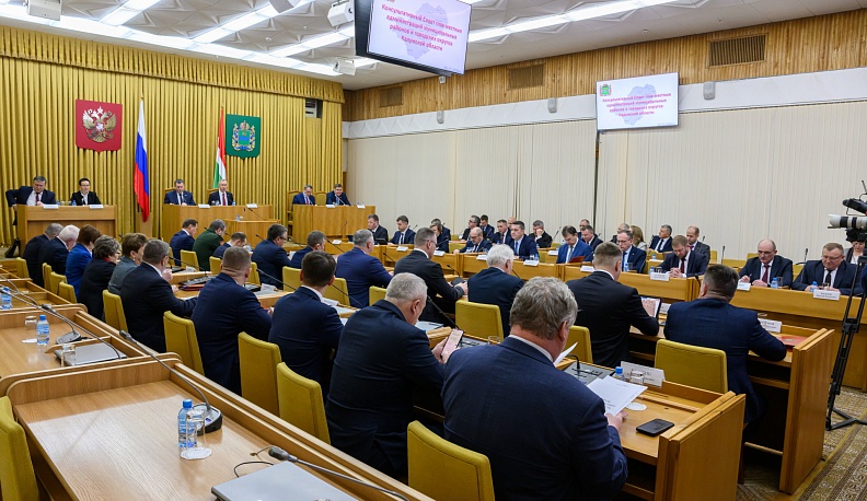 Владислав Шапша: «На всех уровнях надо продолжать слаженную результативную работу, каждый день трудиться с максимальной отдачей на благо области»