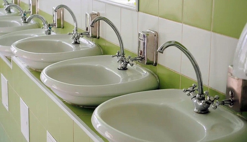 В Боровском районе несколько домовладений остались без воды