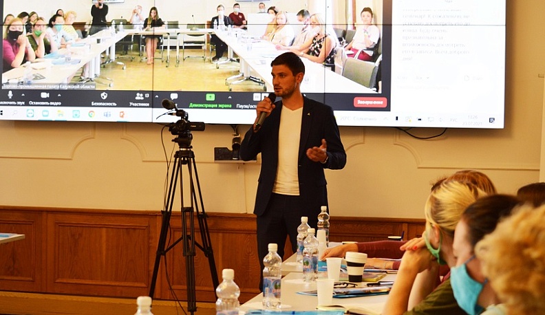 В Калуге прошел семинар про поддержку самозанятых 