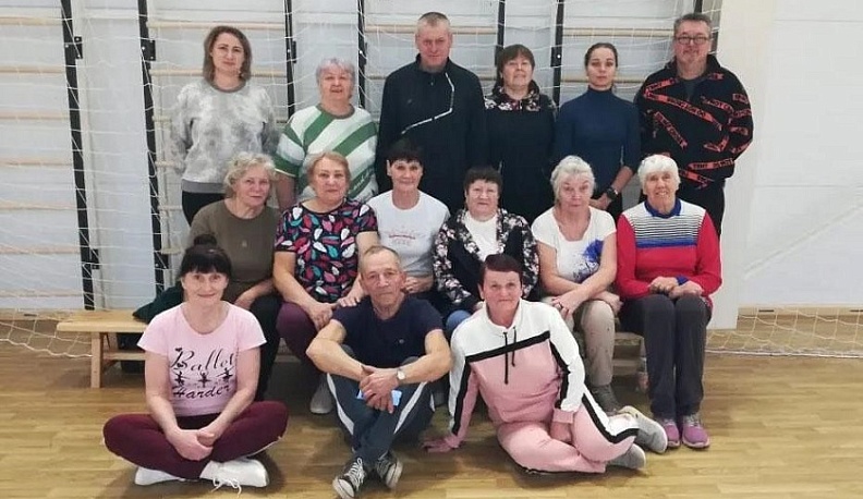 В Людиново вручили золотые значки ГТО участникам старшего поколения