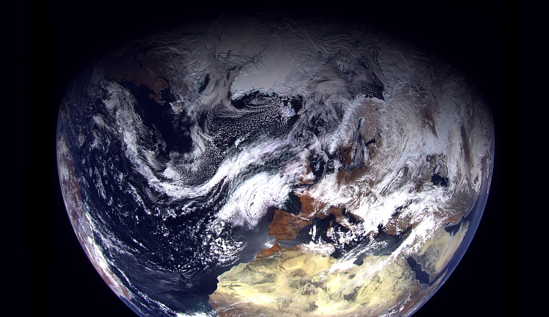 Метеорологический спутник «Арктика-М» с тарусскими приборами на борту прислал первые снимки с орбиты 