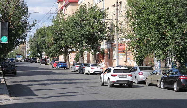 В Калуге проверили ход ремонта дороги на улице Луначарского 