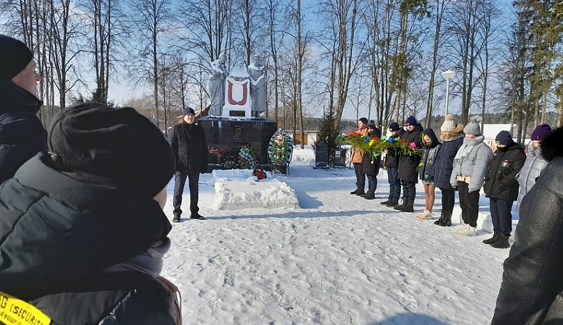 Жители рубежа воинской доблести в Износковском районе чтят память героев