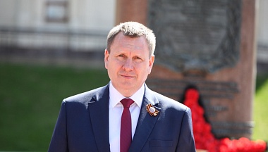 Геннадий Новосельцев поздравил работников социальных служб с профессиональным праздником