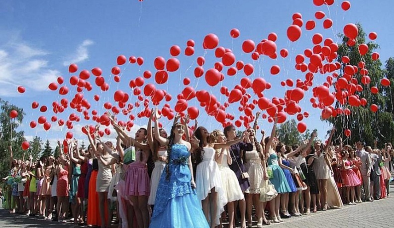 В школах области Всероссийский выпускной вечер пройдет 27 июня в онлайн-формате