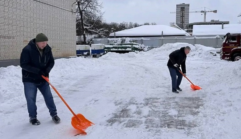 Калужане сплотились и проявили инициативу при ликвидации последствий снегопада
