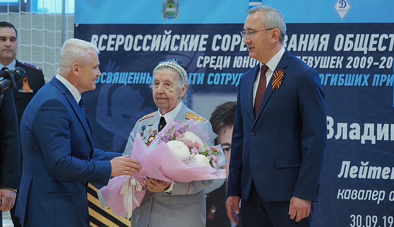 Показали характер
