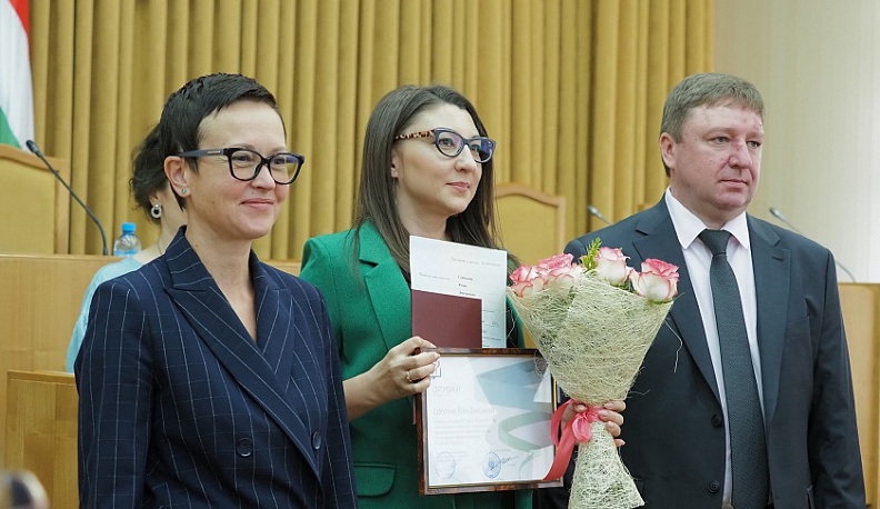 В Калуге вручили дипломы выпускникам Президентской программы подготовки управленческих кадров