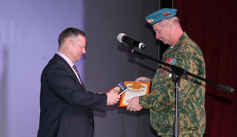 В Тарусе чествовали защитников Отечества