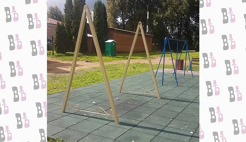 В Мосальске ребенок получил травму на сломавшихся качелях